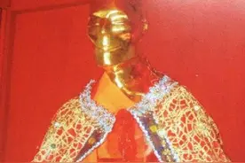 大兴和尚：人称“疯和尚”，治病分文不取，圆寂后成就金刚不坏身图片