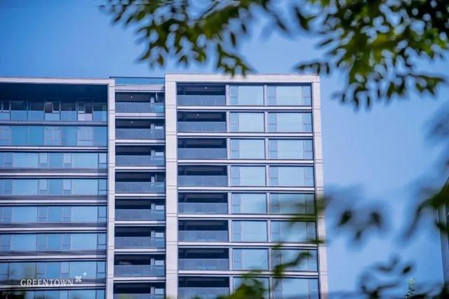 外立面:各类材料—成本、特征+使用场景(铝板+石材+真石漆)