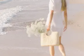 小时被继父触碰，长大后担心女儿，却无计可施图片
