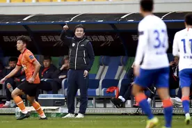 告别！35岁山东外援要离队！在中国赚3.5亿，进30个联赛进球图片