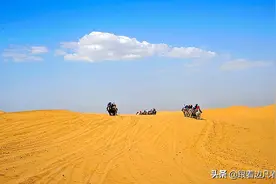 《走进内蒙》在内蒙古腾格里沙漠遇见"天边的骆驼"图片