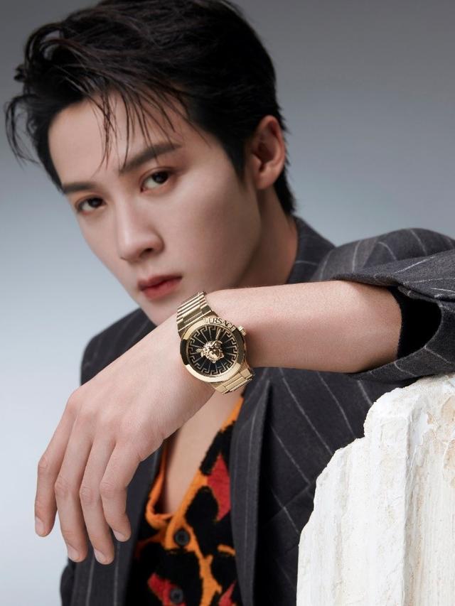 ��˼��Я��̴���γ���ȫ��ʱ�������Ƭ