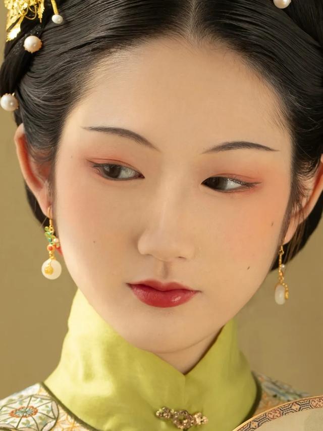 吊打韩国化妆术！中国女生这样化妆也太美了