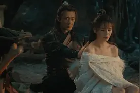 林峰版张无忌演技拉胯，特效叠加无燃点，明知是烂片为何还要重拍图片