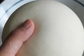 发面、死面怎样才能揉光滑？大厨教你揉面技巧，方法简单不费力图片