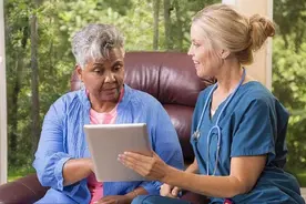 同样的老年人，在中国入不敷出在美国却可以免费养老？图片