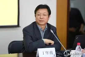丁堡骏 吴霞：准确把握马克思关于俄国社会跨越卡夫丁峡谷理论图片