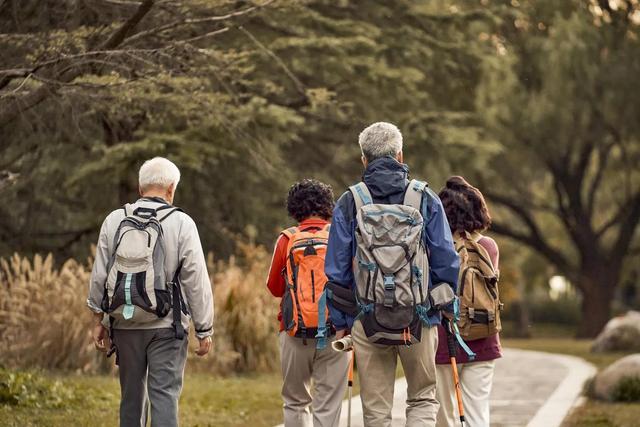 鑰佸勾浜哄厤鐤姏浣庝笅鎬庝箞鍔烇紵蹇湅鐪嬭泲鐧界矇鏈変粈涔堢敤