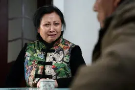 演员徐松子：父亲病痛让她心碎，58岁离异不愿再婚，如今自由自在图片