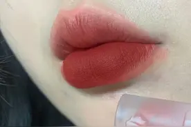 黄皮用了就“难舍难分”的4支口红，显白平价我夸累了图片