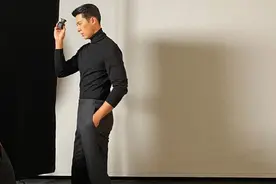 内娱的男明星们，请按照41岁rain和玄彬这个标准都卷起来好吗图片