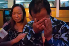 老人病重跪求儿卖房续命，却让儿子犯难：救了你我可咋活？图片