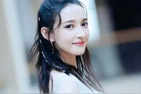 蛮好的人生：打酱油的她成颜值担当，中俄混血，被称95后警校校花图片