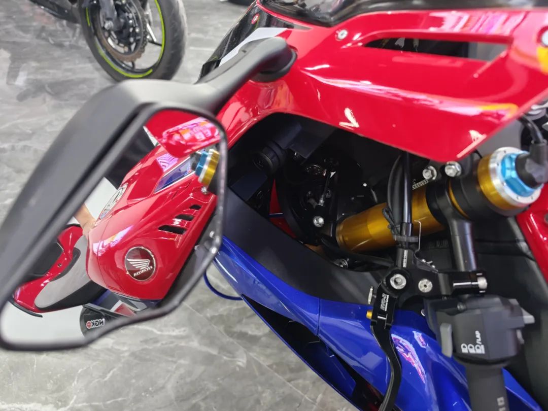 HONDA CBR1000RR-R SP 实车鉴赏，本田最强市售赛车！9924|小老婆汽機車資訊網
