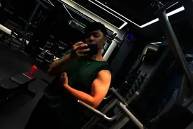 260斤瘦后酷似高颜值明星，减重80斤，他只用了6个月图片