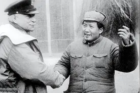 1944年美国特使赫尔利访问延安，毛主席到底说了什么，让他接连称赞叫好？图片
