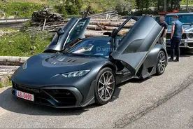 1.6T V6发动机，2.9秒破百，奔驰AMG ONE量产实车照曝光图片