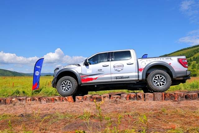 全新一代福特F-150猛禽 野起来有多爽