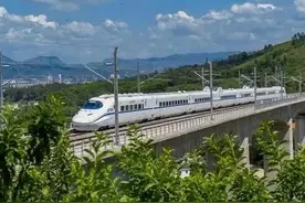 高铁有个贴心的服务能让你高龄的父母独自出行图片