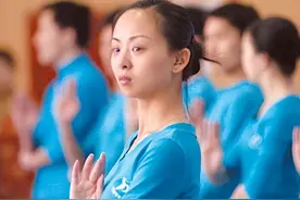 “千手观音”邰丽华：从默默无闻的舞者到登上春晚，经历了什么？图片