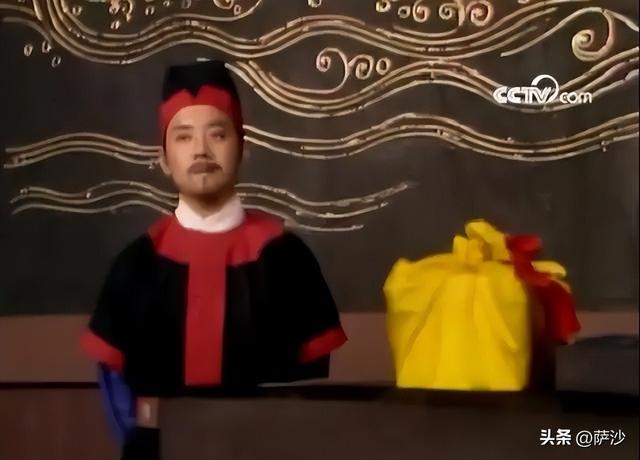 古代官和吏的关系是怎样？主人和狗腿子的关系：萨沙问答第146集