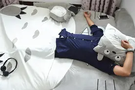 中医讲：“人卧血归肝”，什么意思？睡觉总是翻身，教您解决方法图片