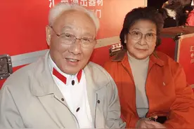 仲星火病逝7年了，遗孀祝芸仪的选择令人泪目图片