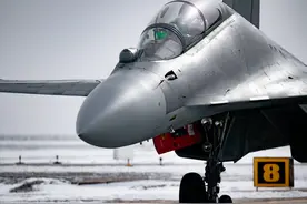 庞然的歼-16重型战机！图片