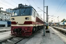 巨型机械"怪物"之世界上最长的火车们图片