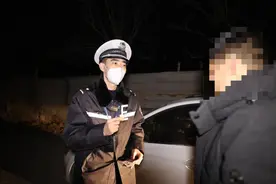 一线微观｜80元购得“精致”号牌贴 ，逃不过北京交警火眼金睛图片