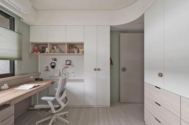 哇喔，反传统设计！屋内漂浮一座座猫屿，成为笑声满满的亲子猫宅