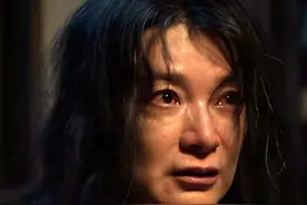 《玫瑰的故事》结局：直到苏苏把养父送进监狱，才发现，苏母真狠图片