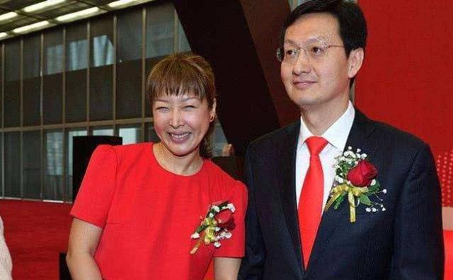 "四大天后"孙悦,34岁嫁给富豪丈夫,真的是因为爱情而不是钱
