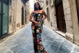 瓦妮莎近照曝光！穿豹纹赴欧洲看秀，19岁女儿身材绝了，有气质图片