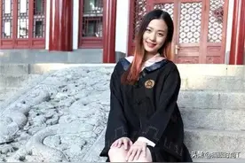 北大才女校花为爱“裸婚”，私照曝光清纯依旧，女孩要好好爱自己图片