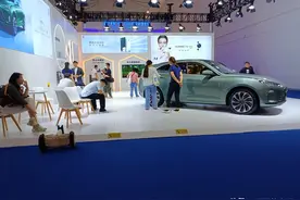 江湖仁义大哥—聂磊的好友小贾寻找各路好友，准备捞出聂磊图片