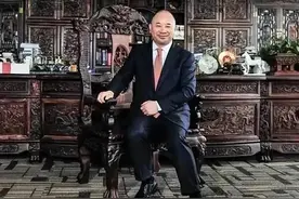 千亿富豪王文银开300万迈巴赫图片