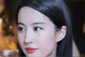 你是“精灵耳”还是“贴面耳”？今年女生的颜值密码，就在这了图片