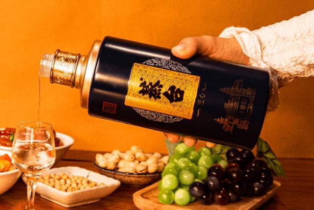 行家推荐200价位适合宴请待客赠礼珍藏的4款白酒别错过