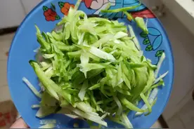 独居女生 | 出租屋里的厨房生活，安贫乐道图片