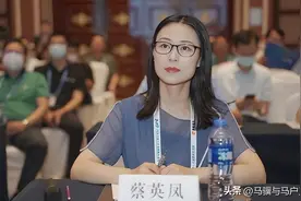 江苏大学迎来38岁女副校长，漂亮年轻有才华，没事儿偷着乐图片