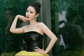 “总裁夫人”张萌：公司市值13亿，坐拥上亿别墅，吊灯能买一套房图片