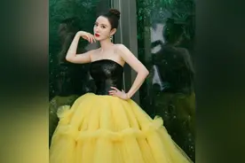 “总裁夫人”张萌：公司市值13亿，坐拥上亿别墅，吊灯能买一套房图片