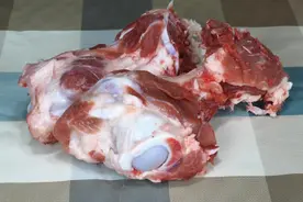 入秋三分虚，秋季进补多吃骨汤，含钙高，超级营养，不懂吃真可惜图片