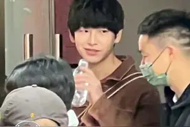 《一人之下》真人剧路透图来了，张楚岚有点疲惫，王也道长太帅了图片