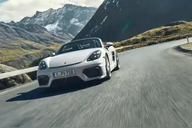 保时捷718 Spyder RS曝光！搭载4.0L 自吸引擎图片
