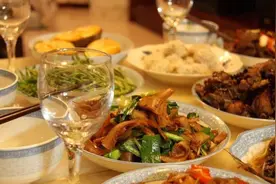 饭局上吃不好饭被人嘲讽很难受,教你几招反击,让对方马上哑口无言图片