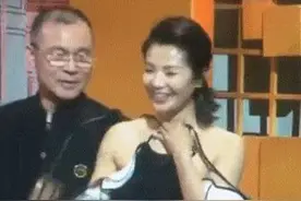 轻的掉东西、走光，重得晕倒、进医院，明星为了红毯艳压，太拼了图片