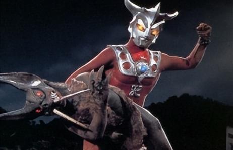 以下八张奥特曼打怪兽图片，各位能认出是哪位奥特曼吗？