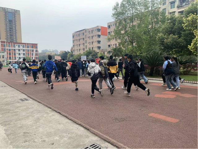 四川省民生研究会新媒体中心-官网